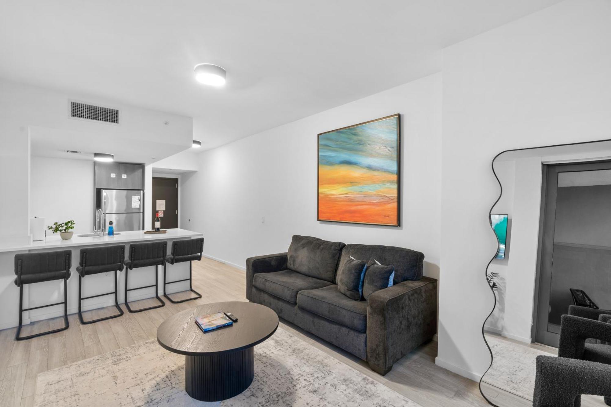 Beautiful 2 Beds, 2 Bath Apartamento