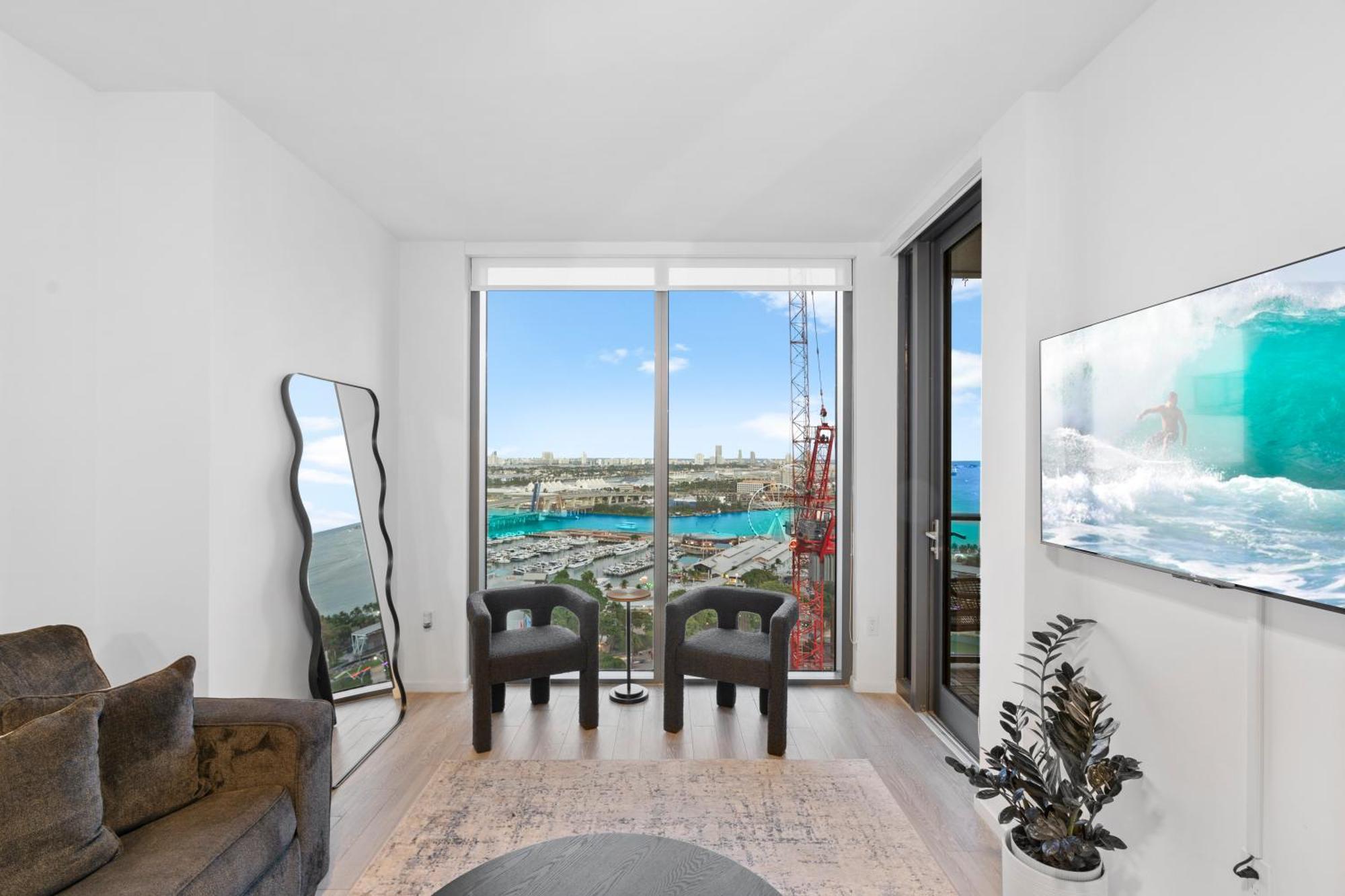 Beautiful 2 Beds, 2 Bath Apartamento